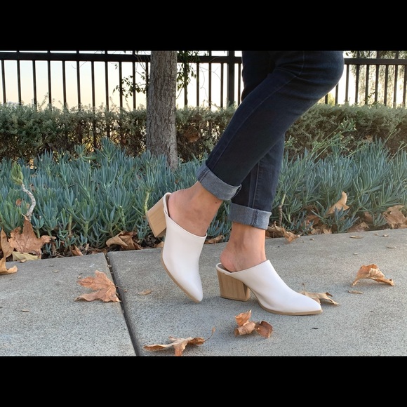 Size 5.5 Off White pointy toe stacked block heel - Picture 7 of 7